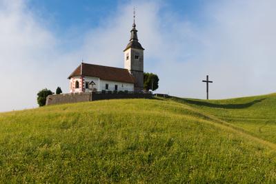 photo spots in Slovenia - St Mohor Church - Koreno nad Horjulom