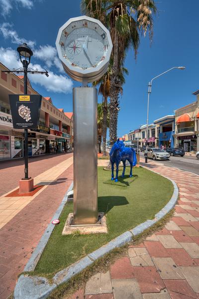 pictures of Aruba - Blue Horse Sculpture - 