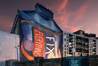 London photography spots - Fix Everything - Mural