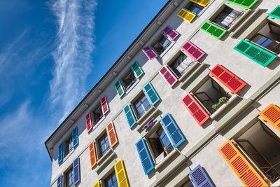 pictures of Geneva - Coloured Shutters