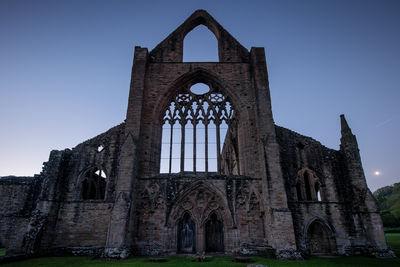 photo locations in South Wales - Tintern Abbey - Exterior