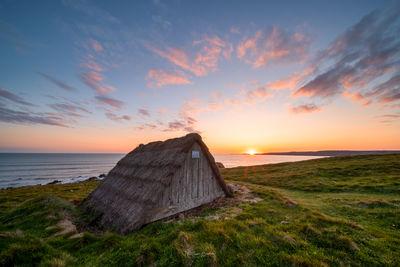 photos of South Wales - Freshwater West - Seaweed Drying Huts