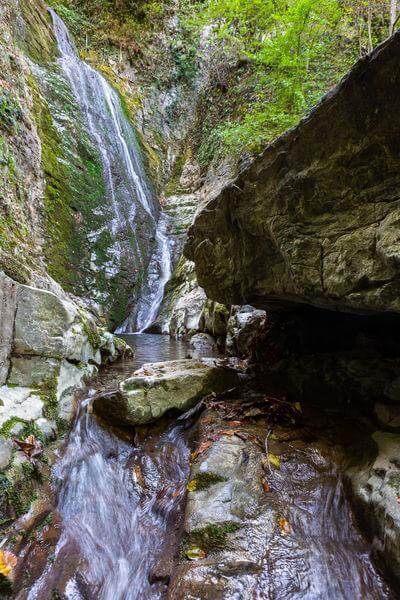 Teteven waterfall Skoka