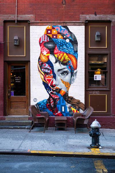 New York County photo locations - Audrey of Mulberry Mural