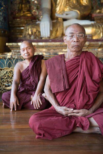 photo locations in Myanmar (Burma) - Shwedagon Pagoda ရွှေတိဂုံစေတီတော်