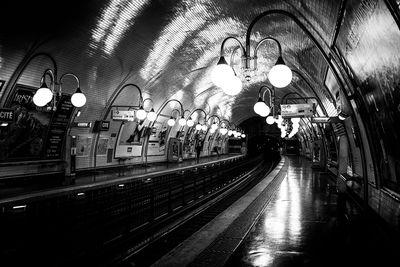 photo spots in Paris - Cité Metro station