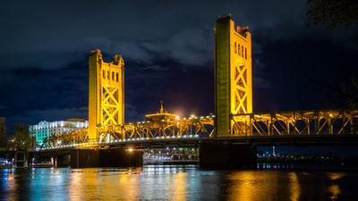 photo spots in California - Tower Bridge West Sacramento