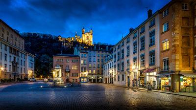 photo locations in Lyon - St-Jean square in the Old Lyon