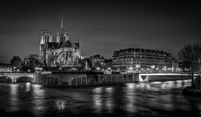 images of Paris - Cathedral Notre Dame of Paris view from the bridge of the Tournelle