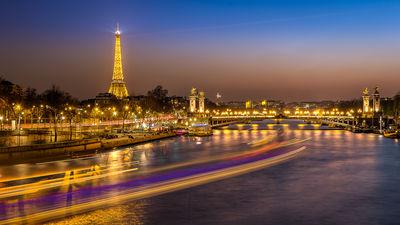 Paris photography locations - Eiffel Tower and Pont Alexandre III seen from the Pont de la Concorde