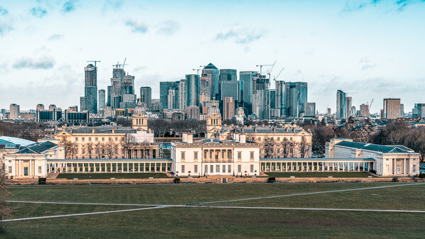 A slightly off-centre image, to position the modern buildings around Canary Wharf directly behind the old architecture of Greenwich