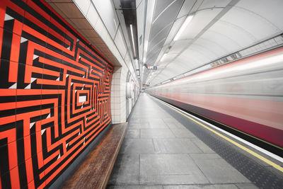 pictures of London - Warren Street Station