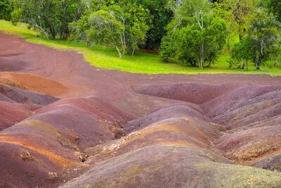 Mauritius pictures - Seven colored earth of Chamarel, Mauritius