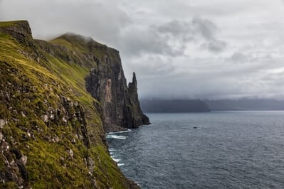Faroe Islands photography locations - Trøllkonufingur (Witches Finger)