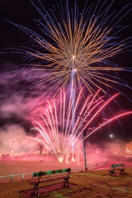 pictures of South Wales - Carmarthen Park Fireworks