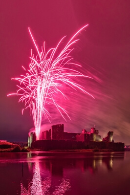 images of South Wales - Fireworks at Caerphilly Castle