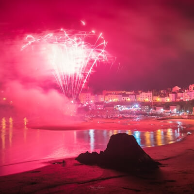 images of South Wales - Fireworks at Tenby Harbour