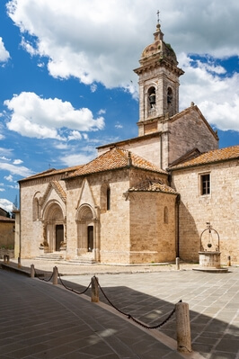 photos of Tuscany - San Quirico d'Orcia collegiate church