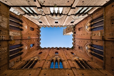 pictures of Tuscany - Siena, Pubblico Palace (view up)