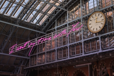 pictures of London - St Pancras International - Neon Sign