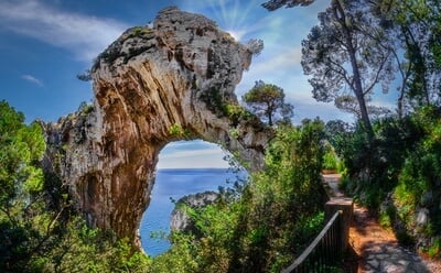 images of Naples & the Amalfi Coast - Capri  - The Natural Arch