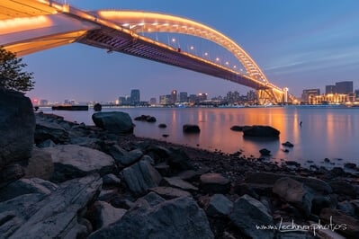 photo locations in China - Lupu Bridge