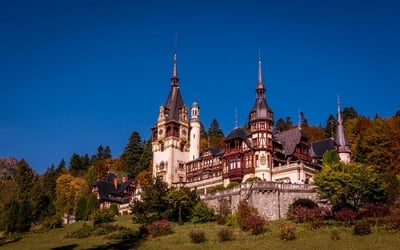 Romania instagram spots - Peles Castle