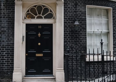 England instagram spots - 10 Adam Street (Mock 10 Downing Street)