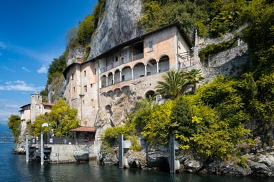 photo spots in Lombardia - Santa Catarina - the monastery in the cliff