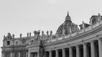 photography locations in Vatican City - Bernini's collonade