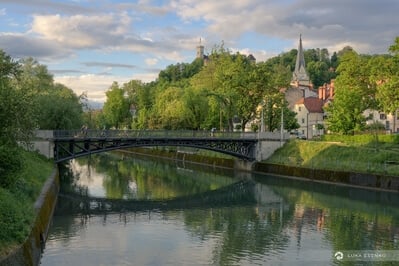 Ljubljanica river and the castle above Ljubljana old town