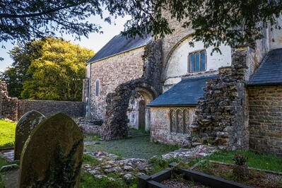 photos of South Wales - Ewenny Priory