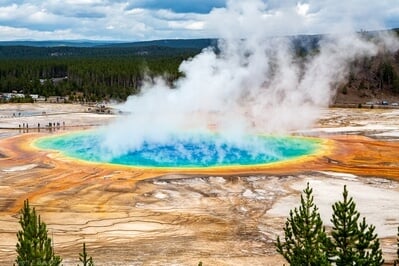 instagram spots in United States - Grand Prismatic Spring Overlook