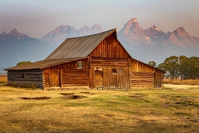 Wyoming photography spots - T.A. Moulton Barn