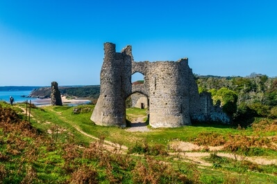 instagram spots in Swansea - Pennard Castle