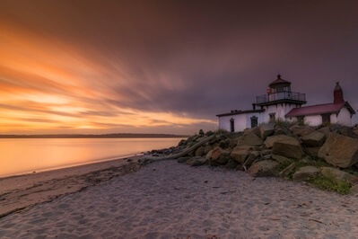 images of Seattle - West Point Lighthouse at Discovery Park