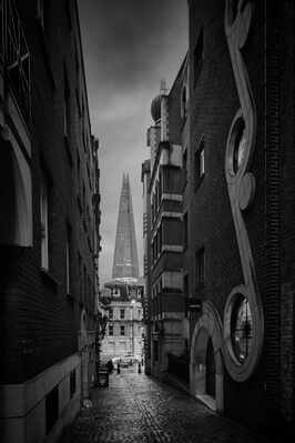 pictures of London - Lovat Lane