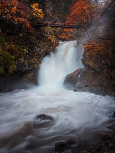 Waterfall Šum in autumn