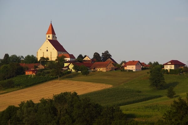 Church of Sveti Trije Kralji near Benedikt
