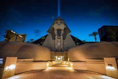 photo spots in Las Vegas - Luxor Hotel & Casino