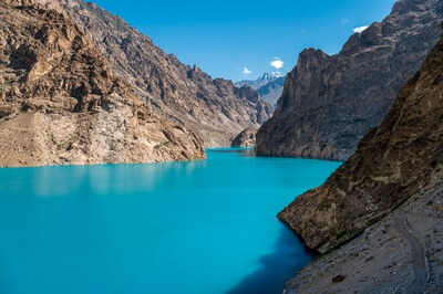photo locations in Pakistan - Attabad lake