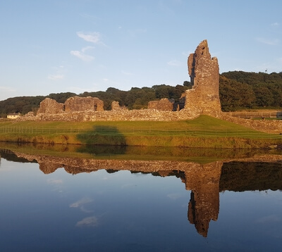 instagram spots in Wales - Ogmore Castle Ruins