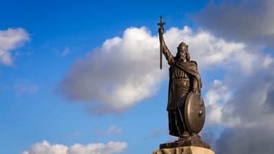 photography locations in Hampshire - Statue of King Alfred the Great