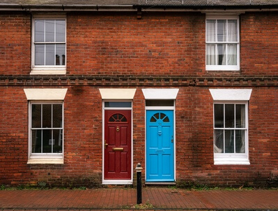 photo locations in Hampshire - Upper Brook Street Colourful Doors