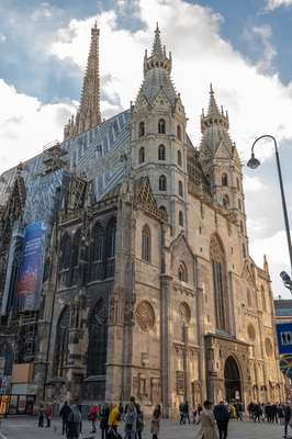 images of Vienna - St. Stephen’s Cathedral and Haas House
