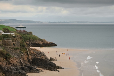 pictures of South Wales - Tenby Esplanade