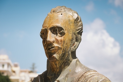 Statue of Nikos Koundouros