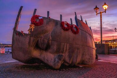 images of South Wales - Merchant Seafarers War Memorial