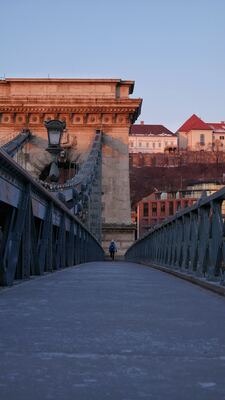 images of Budapest - Széchenyi Chain Bridge