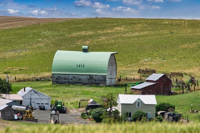 Lincoln County instagram locations - The 1916 Barn